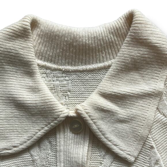 Vintage Cream Knit Cape Poncho Fringe Trim Button Up Boho Western Cloak Shawl - Picture 8 of 9